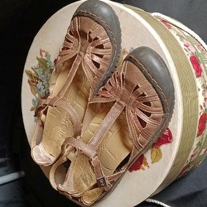 Vegan Mary Jane walking sandals
